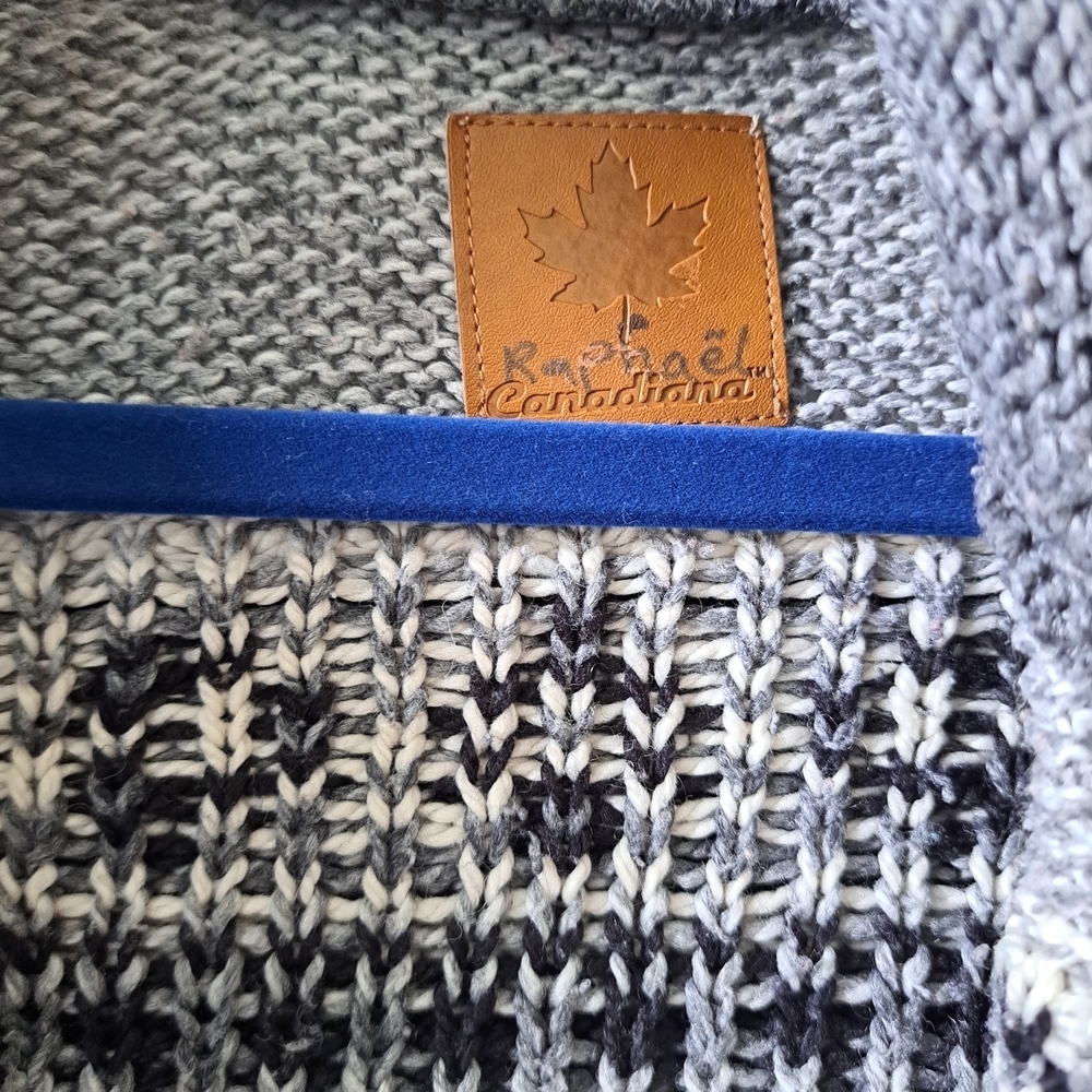 Canadiana Knit Zip Cardigan Sweater – Canada Graphic – Grey & Black – 3T - Picture 5 of 5